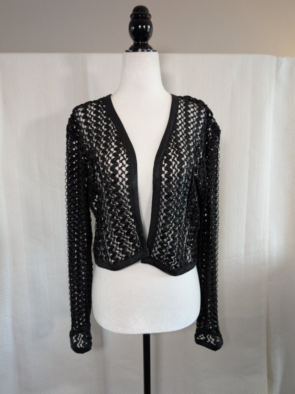 eLLoquent Black Sheer Open Knit Bolero Cocktail Layering Piece Evening Size XL
